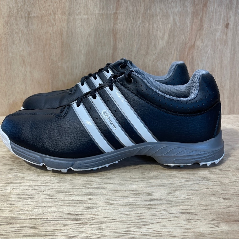Adidas Golf Shoes Men’s Size 6.5 Black White Gray 360 Traxion Spiked 3 Stripes - Picture 2 of 14